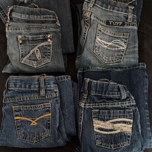 Cowgirl Tuff Blue Jeans with Embroidery